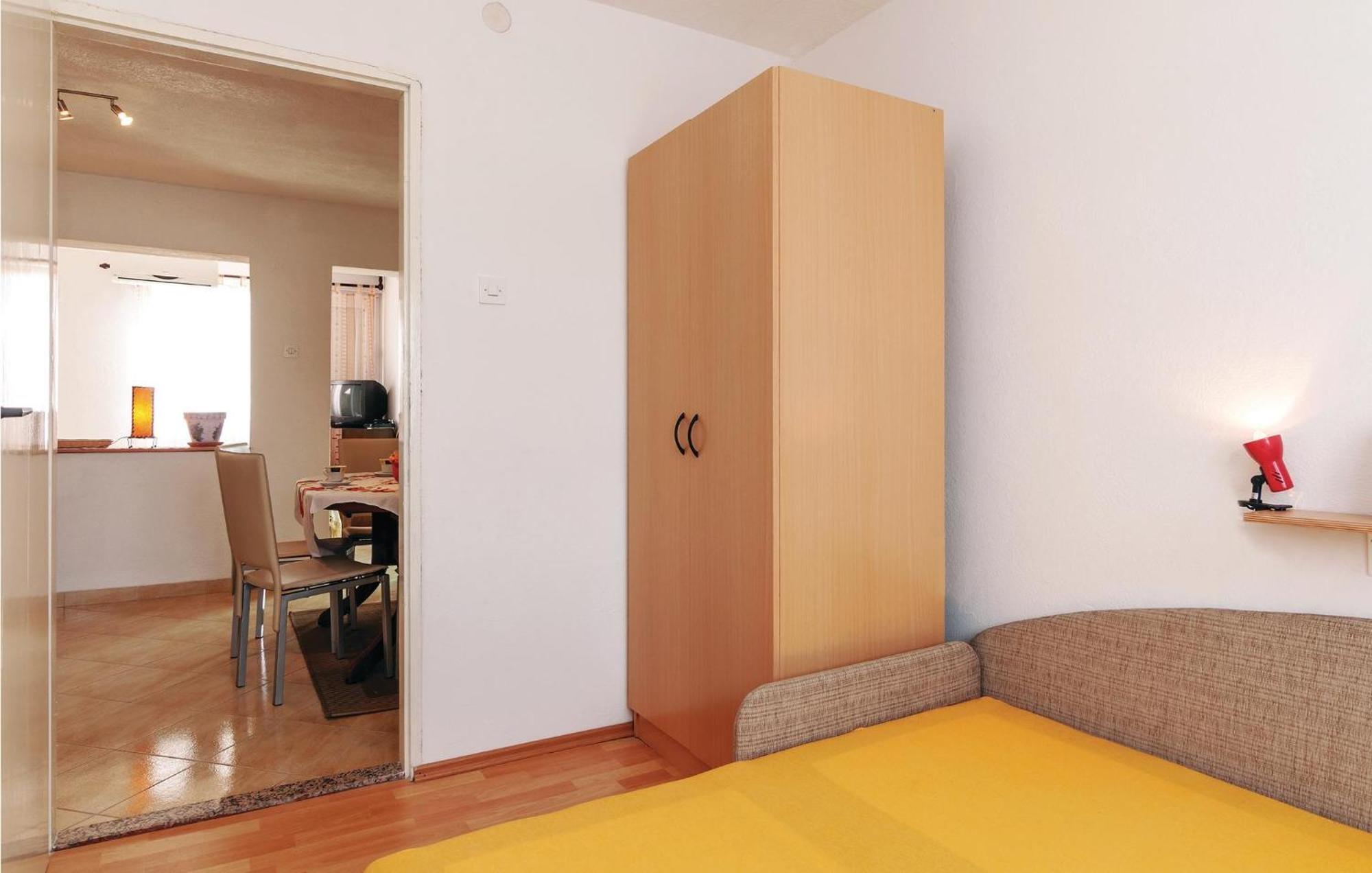 Beautiful Apartment In Vir With Wifi Zewnętrze zdjęcie